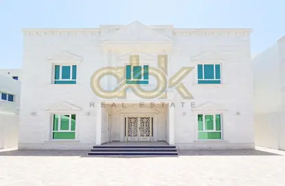 Villa - 7 Bedrooms - 7+ Bathrooms for sale in Duhail Villas - Al Duhail - Doha