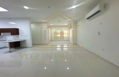 شقة - 3 غرف نوم - 3 حمامات للايجار في جناين الوعب - الوعب - الدوحة