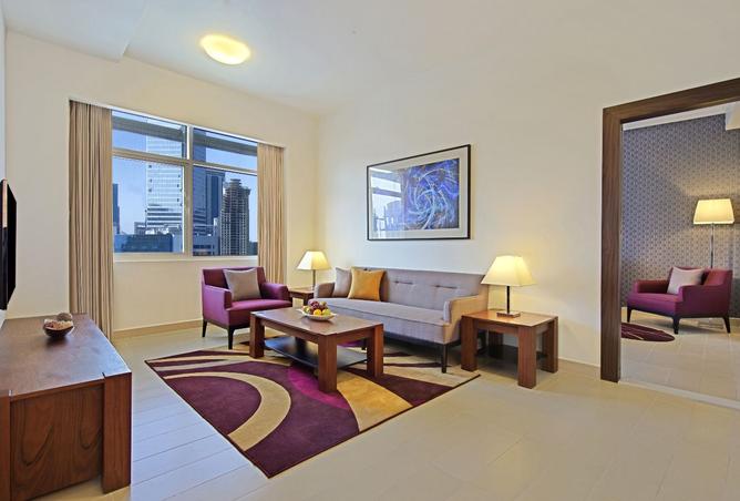 985572 - Property Image 2