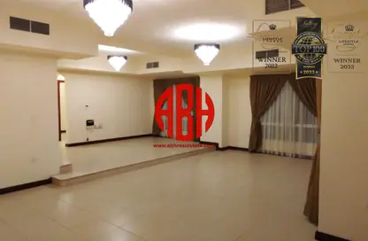 مجمع سكني - 4 غرف نوم - 5 حمامات للايجار في شارع الوعب - الوعب - الدوحة