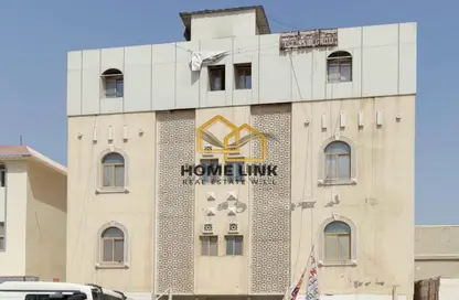 بناية كاملة - استوديو - 8 حمامات للبيع في شارع المطار القديم - طريق المطار القديم - الدوحة