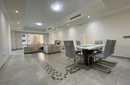 شقة - 2 غرف نوم - 3 حمامات للايجار في طريق بورتو الشرقي - بورتو أرابيا - جزيرة اللؤلؤة - الدوحة