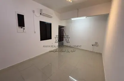 Apartment - 2 Bedrooms - 2 Bathrooms for rent in Al Mansoura - Al Mansoura - Doha