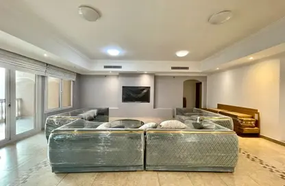 Apartment - 3 Bedrooms - 4 Bathrooms for rent in West Porto Drive - Porto Arabia - The Pearl Island - Doha