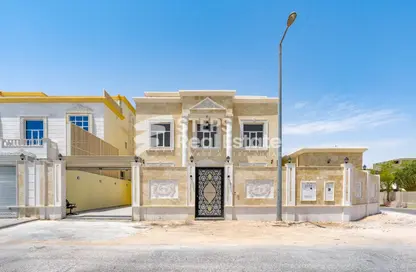 فيلا - 7 غرف نوم - 8 حمامات للبيع في منطقة مويثر - الريان - الدوحة
