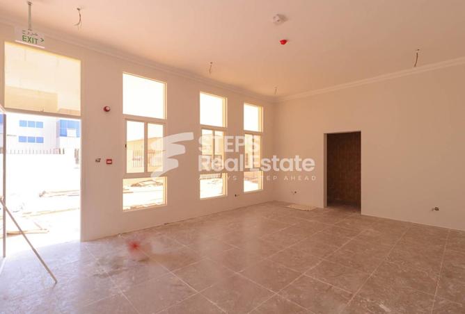 933216 - Property Image 2