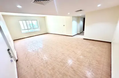 Apartment - 3 Bedrooms - 3 Bathrooms for rent in Najma Street - Najma - Doha