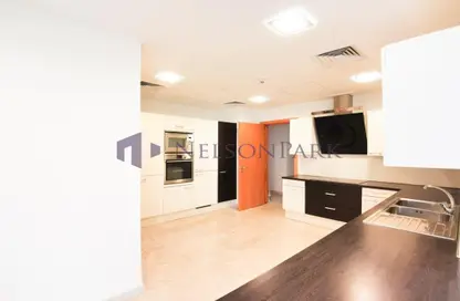 Apartment - 3 Bedrooms - 5 Bathrooms for rent in West Bay - Doha
