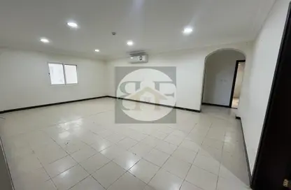 Apartment - 3 Bedrooms - 3 Bathrooms for rent in Muntazah 7 - Al Muntazah - Doha