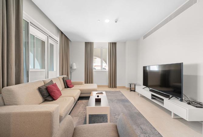 989384 - Property Image 3