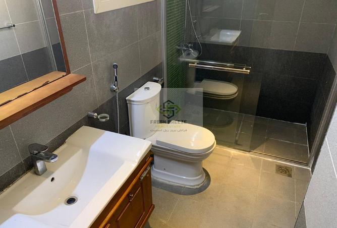 955598 - Property Image 3