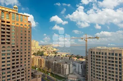 Apartment - 3 Bedrooms - 3 Bathrooms for rent in Burj Eleganté - Porto Arabia - The Pearl Island - Doha