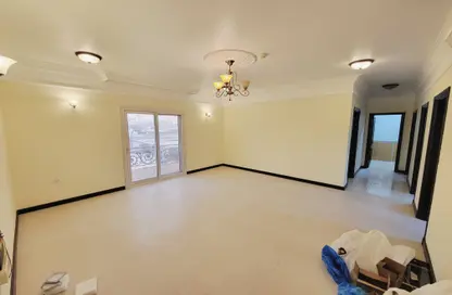 Apartment - 2 Bedrooms - 2 Bathrooms for rent in Al Jazeera Street - Fereej Bin Mahmoud North - Fereej Bin Mahmoud - Doha