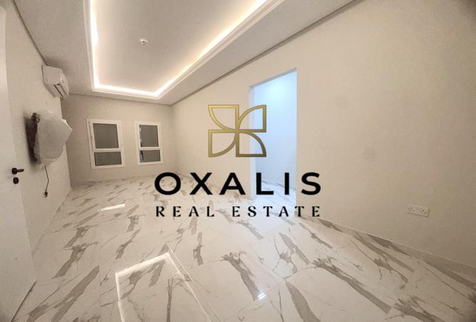 935837 - Property Image 2