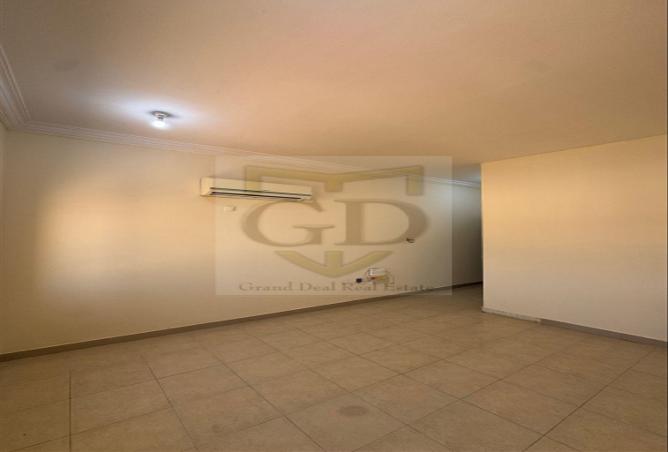936983 - Property Image 2