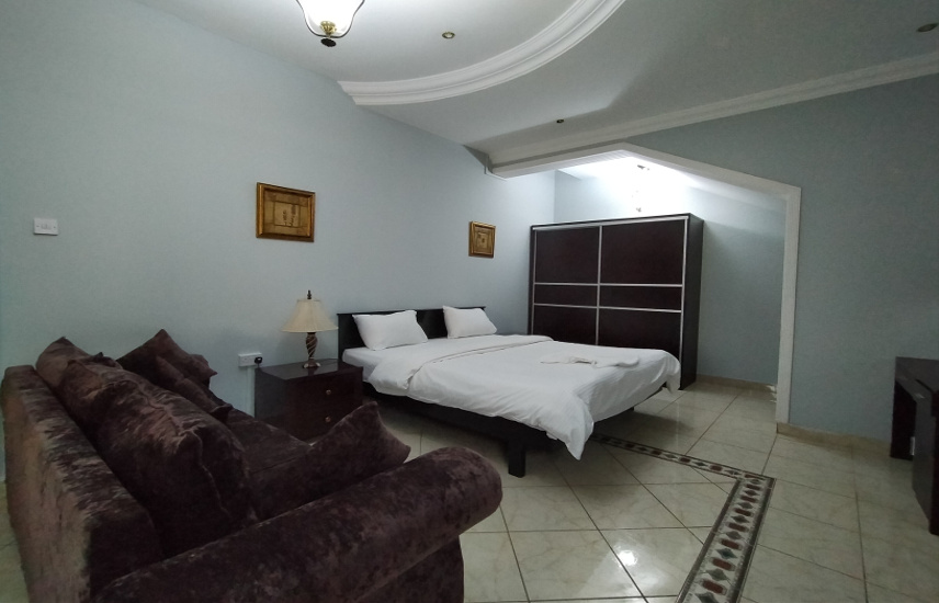 Fully Furnished Studio Apartment in Al Aziziyah ref 166