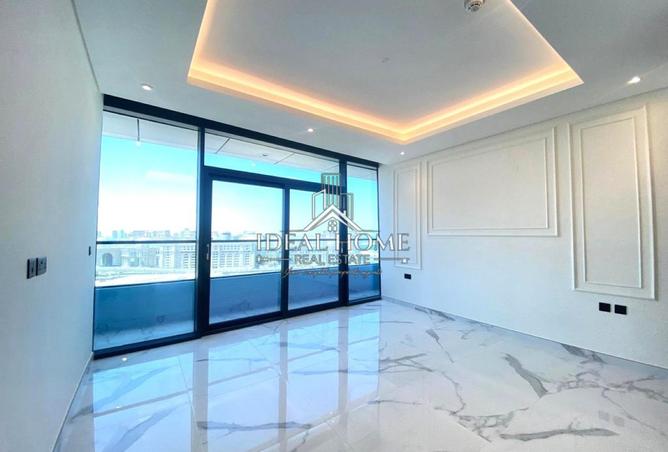 929182 - Property Image 2