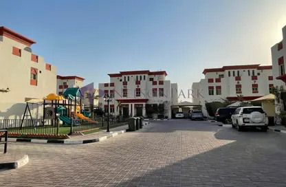 مجمع سكني - 3 غرف نوم - 3 حمامات للايجار في شارع الدانة - مريخ - المريخ - الدوحة
