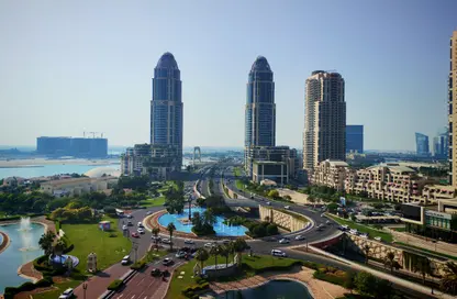 Apartment - 2 Bedrooms - 3 Bathrooms for sale in Tower 10 - Porto Arabia - The Pearl Island - Doha