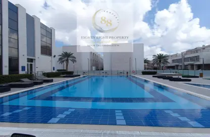 صورة لـ حوض سباحة شقة - 2 غرف نوم - 3 حمامات للايجار في برج أسباير - الوعب - الوعب - الدوحة ، صورة رقم 1