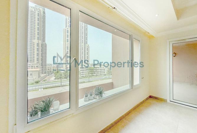 933111 - Property Image 3