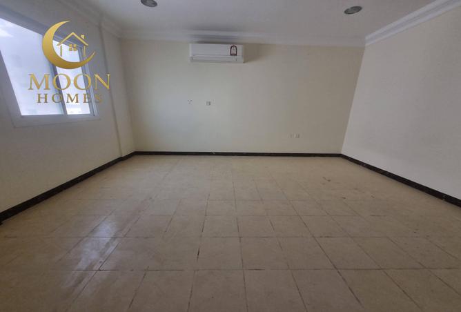 978114 - Property Image 3