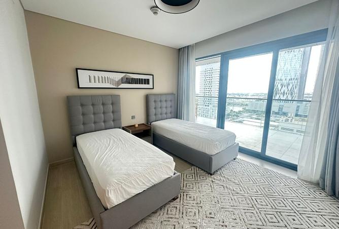 988229 - Property Image 3