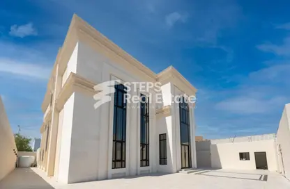 فيلا - 8 غرف نوم - 8 حمامات للبيع في عنيزة - عنيزة - الدوحة