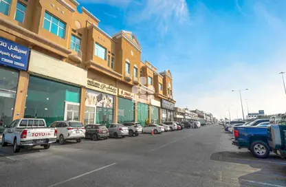 Shop - Studio - 2 Bathrooms for rent in Salwa Road - Old Industrial Area - Al Rayyan - Doha
