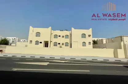 Villa - 7+ Bedrooms - 6 Bathrooms for rent in Duhail Villas - Al Duhail - Doha