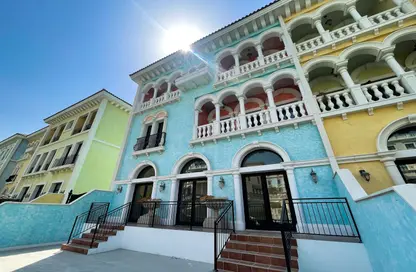 Townhouse - 3 Bedrooms - 4 Bathrooms for rent in Murano - Qanat Quartier - The Pearl Island - Doha
