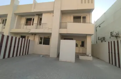 فيلا - استوديو - 6 حمامات للايجار في الدحيل - الدحيل - الدوحة
