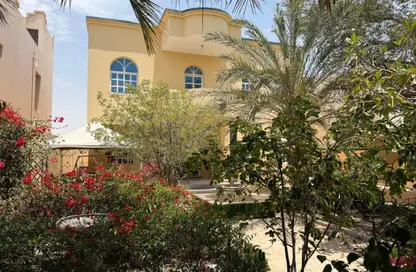 Villa - 6 Bedrooms - 5 Bathrooms for rent in Down Town - Down Town - Al Khor