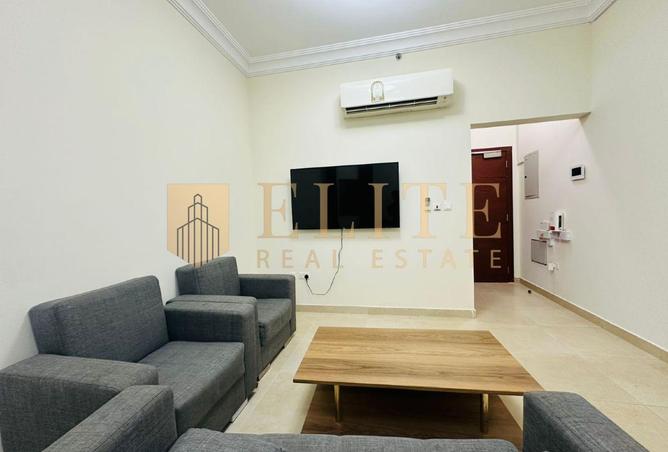 996241 - Property Image 2