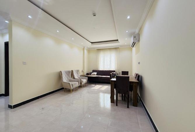 985582 - Property Image 3