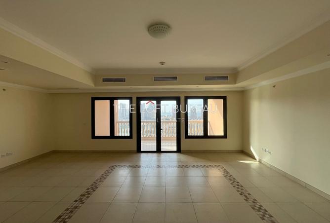 892685 - Property Image 3