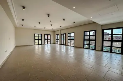 Apartment - 2 Bedrooms - 2 Bathrooms for rent in Gondola - Qanat Quartier - The Pearl Island - Doha