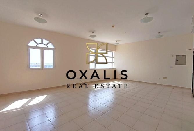 965702 - Property Image 2