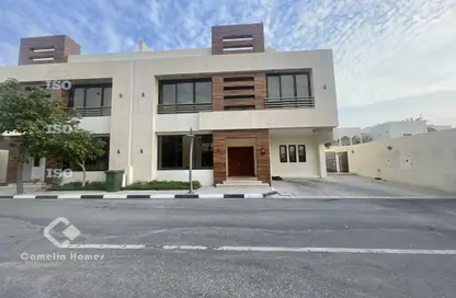 فيلا - 5 غرف نوم - 5 حمامات للايجار في الهلال - الهلال - الدوحة