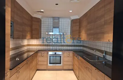 Apartment - 2 Bedrooms - 3 Bathrooms for rent in Tower 7 (Ferrari Tower) - Porto Arabia - The Pearl Island - Doha