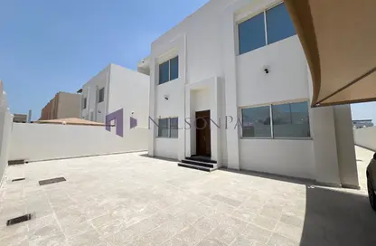 فيلا - 6 غرف نوم - 7 حمامات للايجار في Hazm Al Markhiya - الدوحة