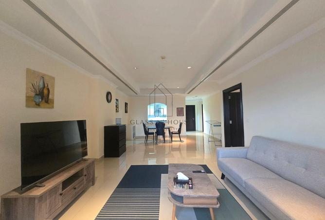 988246 - Property Image 2