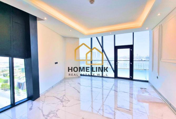 990767 - Property Image 2