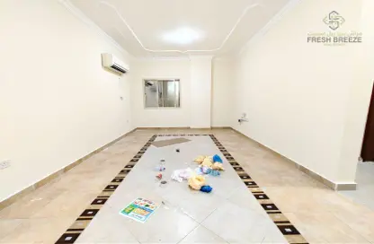 Apartment - 2 Bedrooms - 2 Bathrooms for rent in Al Mansoura - Al Mansoura - Doha