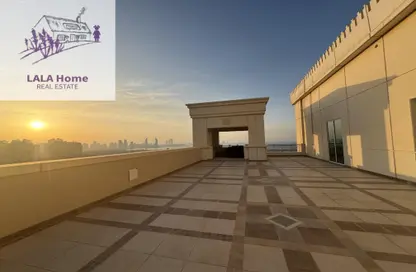 Penthouse - 4 Bedrooms - 6 Bathrooms for rent in Viva West - Viva Bahriyah - The Pearl Island - Doha
