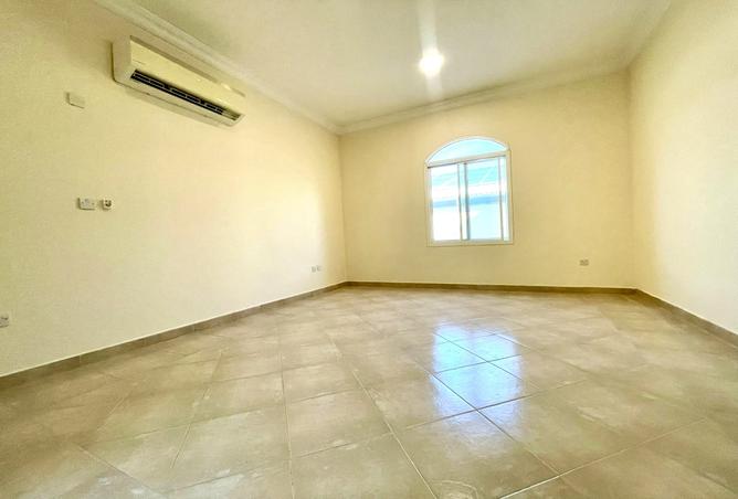 940797 - Property Image 2