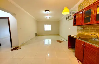Apartment - 1 Bedroom - 1 Bathroom for rent in Umm Ghuwailina - Doha