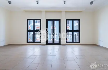 Apartment - 1 Bedroom - 2 Bathrooms for rent in Carnaval - Qanat Quartier - The Pearl Island - Doha