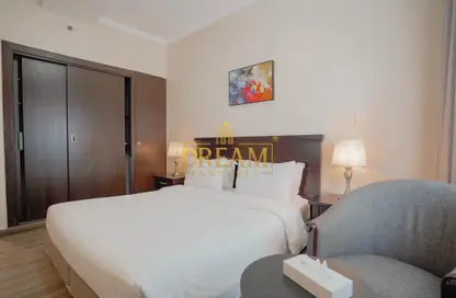 Apartment - 2 Bedrooms - 2 Bathrooms for rent in West Bay - Doha