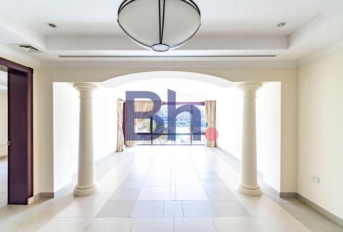 989910 - Property Image 3